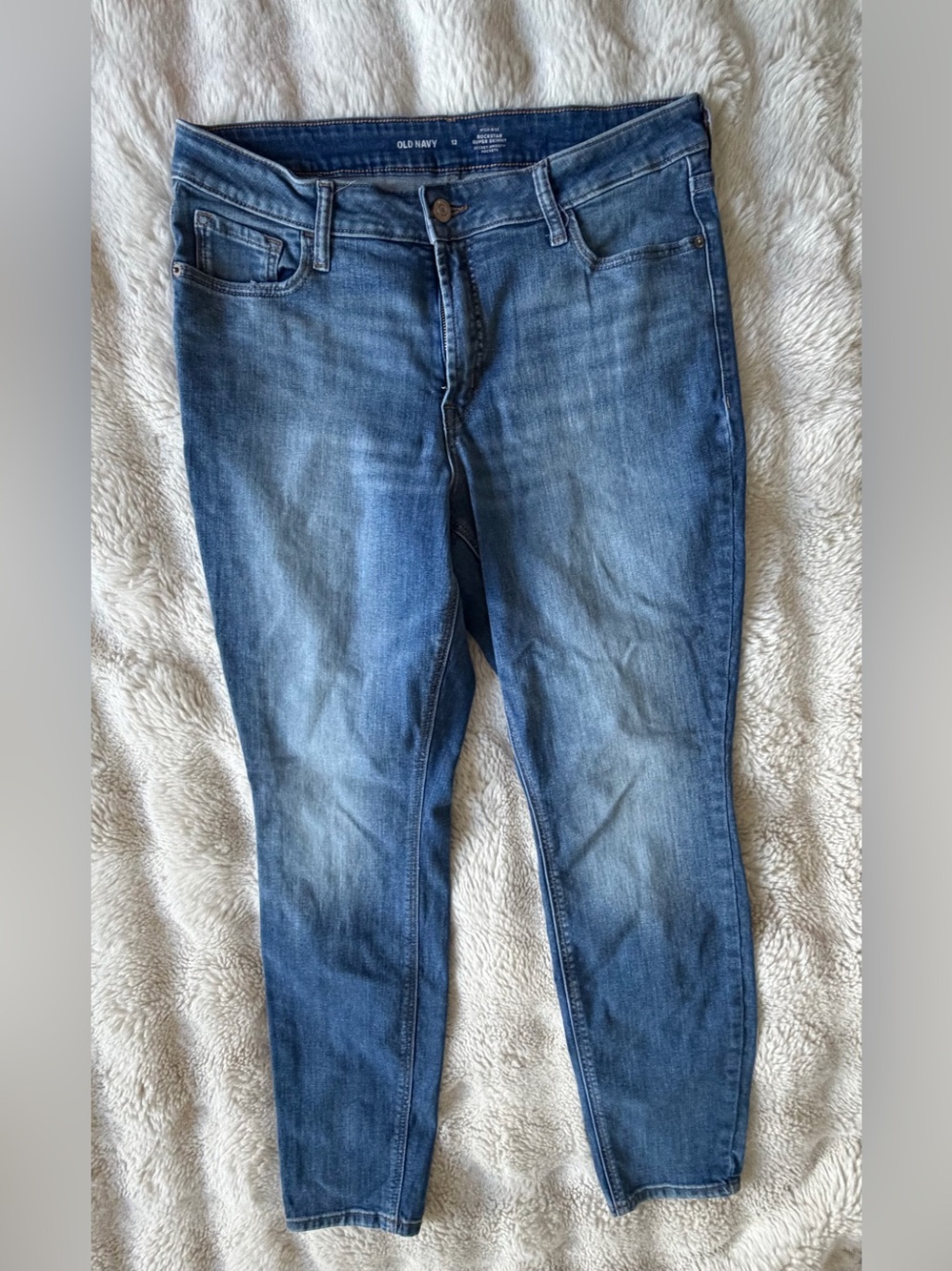Old Navy Rockstar Size 12 High Rise Super Skinny Jeans Medium Wash